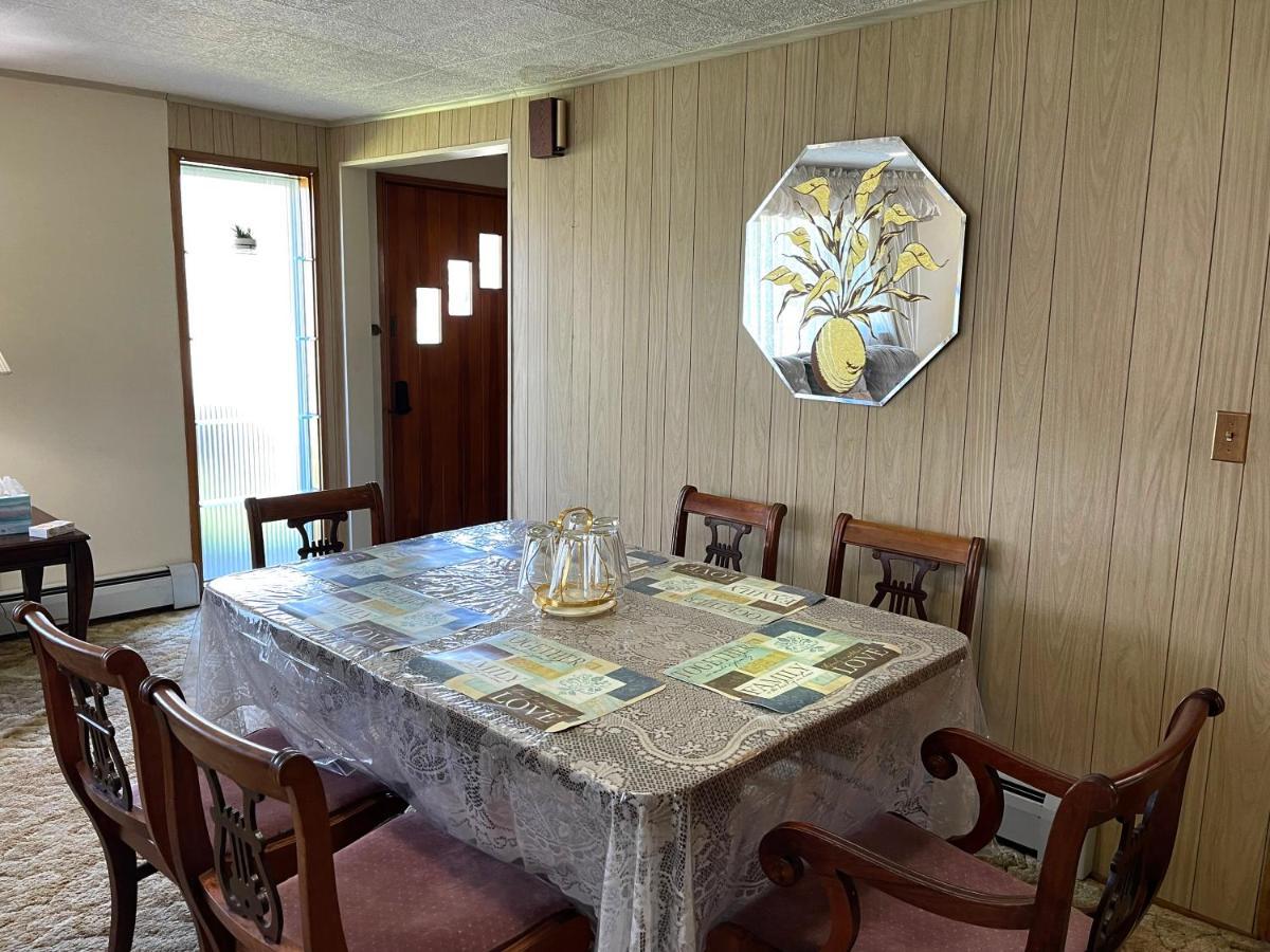Entire Home In Buffalo - 6 Guests 3 Bedroom 1 Bath - Convenient Location - 25Min To Niagara Falls Exterior photo